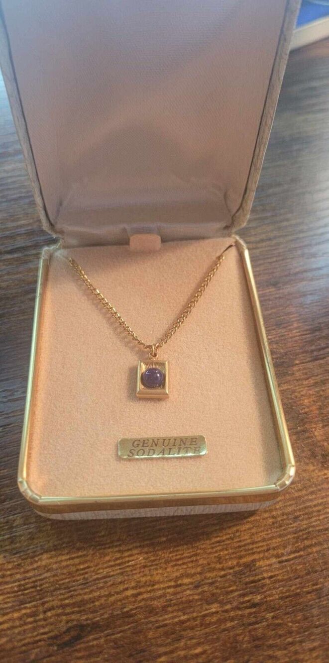Vintage gold toned necklace with genuine Sodalite square pendant